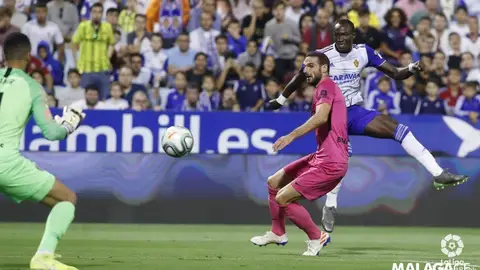 Lombán en una acción del encuentro Empate en Zaragoza
