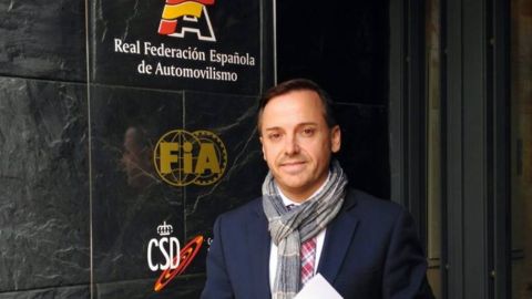 El presidente de la Federaci&oacute;n Espa&ntilde;ola de Automovilismo, Manuel Avi&ntilde;&oacute;.