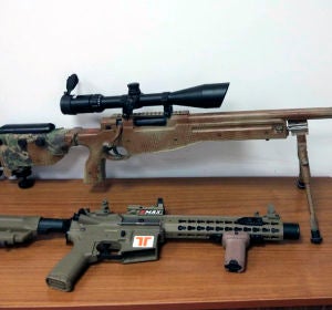 Armas simuladas de airsoft requisadas por la Policía Local de Elche. Armas simuladas de airsoft requisadas por la Policía Local de Elche.