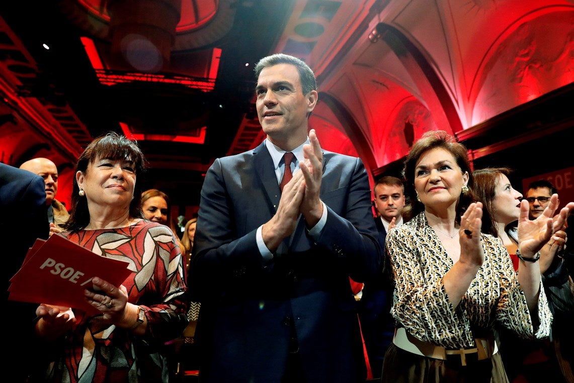 El PSOE replica a Abascal que gracias a ellos puede "subirse a un atril y decir lo que dice" El PSOE replica a Abascal que gracias a ellos puede "subirse a un atril y decir lo que dice"