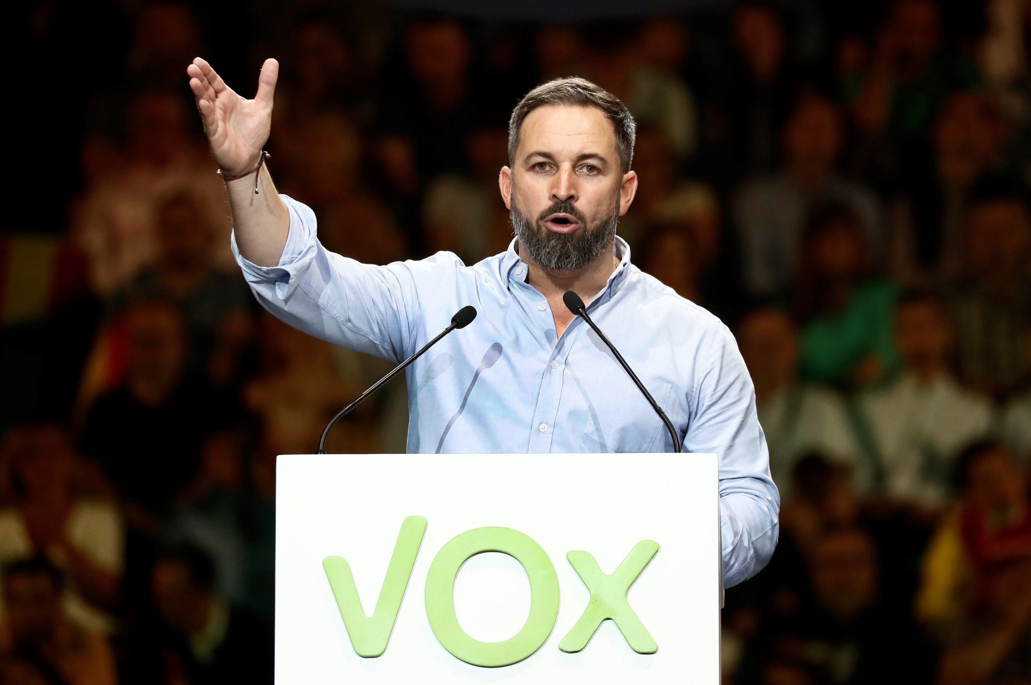 Abascal llama "partido criminal" al PSOE y dice que sólo Vox asegura que no pactará con Sánchez Abascal llama "partido criminal" al PSOE y dice que sólo Vox asegura que no pactará con Sánchez