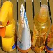 Dos cremas solares infantiles retiradas del mercado Dos cremas solares infantiles retiradas del mercado