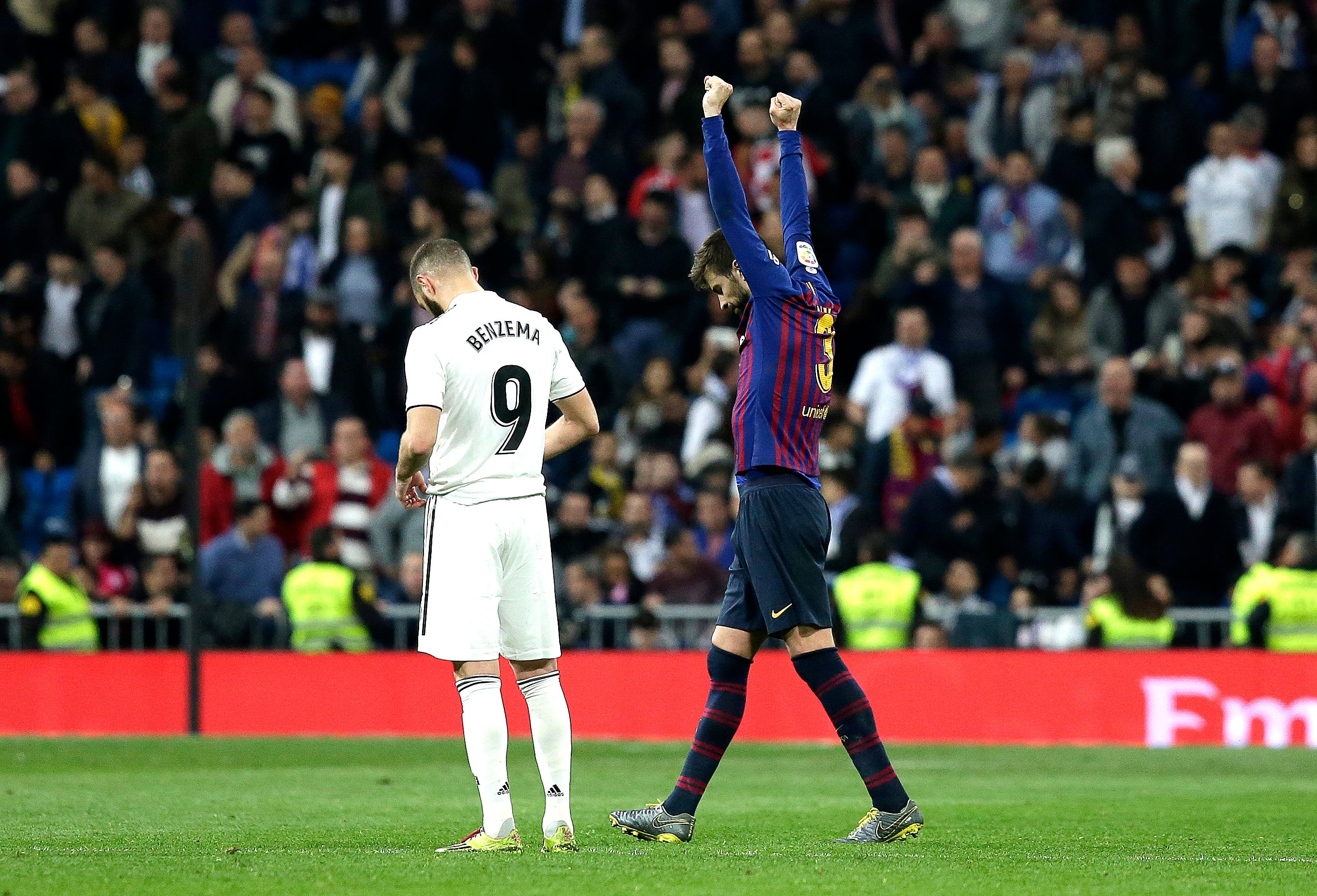 El Debate de los jueves: ¿A quién le ha beneficiado más el aplazamiento del Clásico? El Debate de los jueves: ¿A quién le ha beneficiado más el aplazamiento del Clásico?
