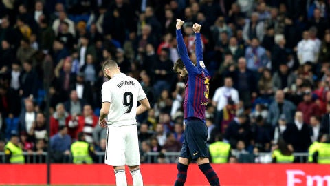 Piqu&eacute; y Benzema en el Cl&aacute;sico