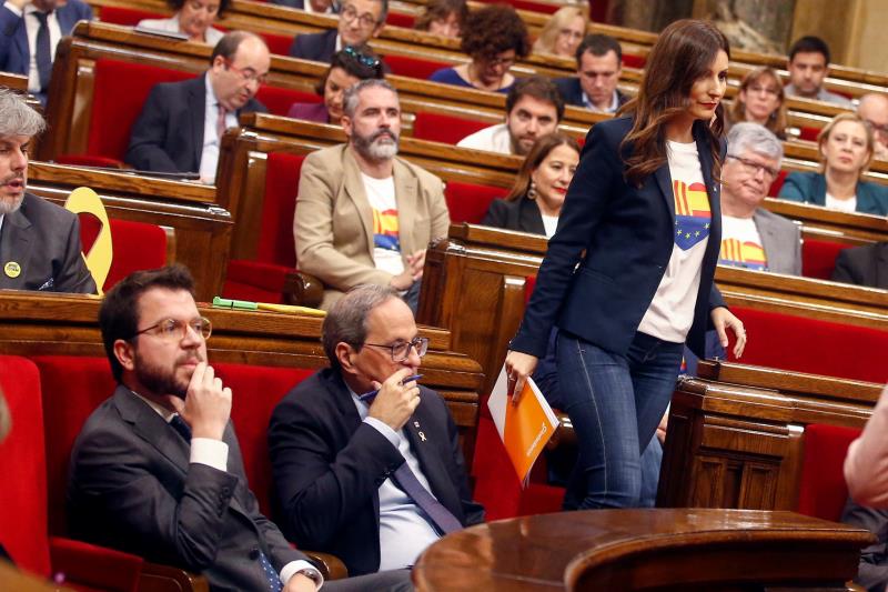 Ciudadanos carga contra Torra por "incendiar" Cataluña y pide su dimisión Ciudadanos carga contra Torra por "incendiar" Cataluña y pide su dimisión