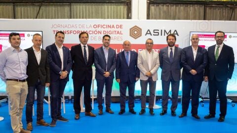 Algunos de los participantes en el Foro de Empresa y Movilidad el&eacute;ctrica organizado por ASIMA. 