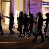 Los Mossos d'Esquadra durante los altercados en Barcelona