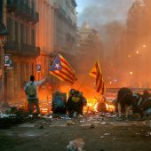 Graves disturbios en el centro de Barcelona