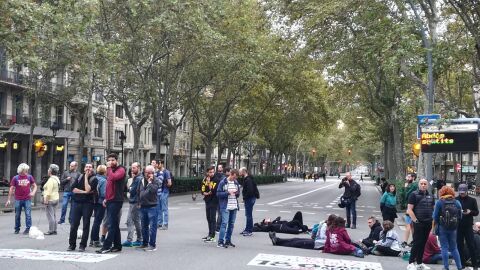 Gran V&iacute;a de Barcelona cerrada a la altura de Plaza Espa&ntilde;a
