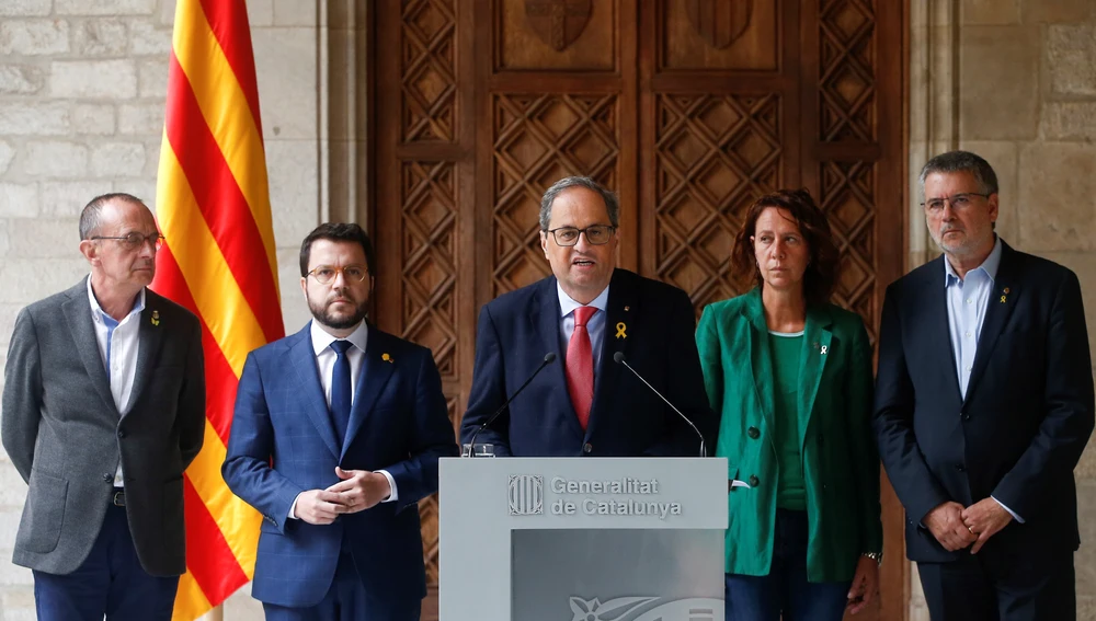 El presidente de la Generalitat, Quim Torra, junto a su vicepresidente