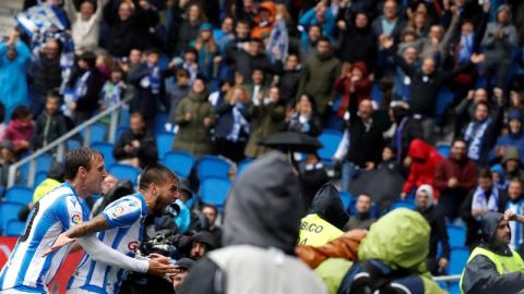 Jugadores de la Real Sociedad celebran un gol ante el Betis