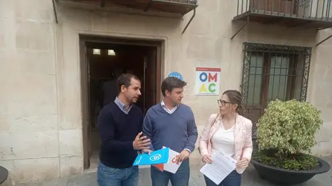 José Navarro (PP), Eduardo García-Ontiveros (Cs) y Amparo Cerdá (Vox). José Navarro (PP), Eduardo García-Ontiveros (Cs) y Amparo Cerdá (Vox).