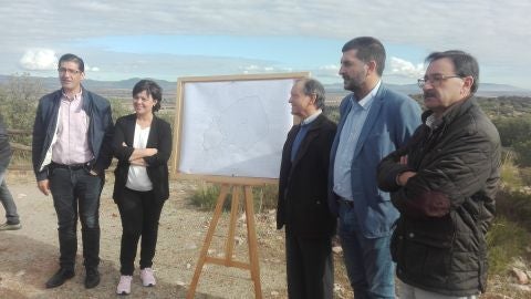 Zamora y Caballero han presentado en La Atalaya el proyecto de ampliaci&oacute;n del parque