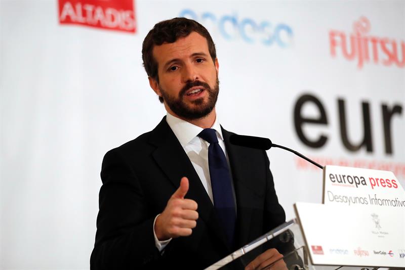 Casado pide a Sánchez que envíe un requerimiento a Torra y no una carta Casado pide a Sánchez que envíe un requerimiento a Torra y no una carta