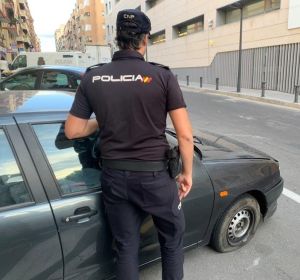 Imagen de archivo de un Policía Nacional. Imagen de archivo de un Policía Nacional.