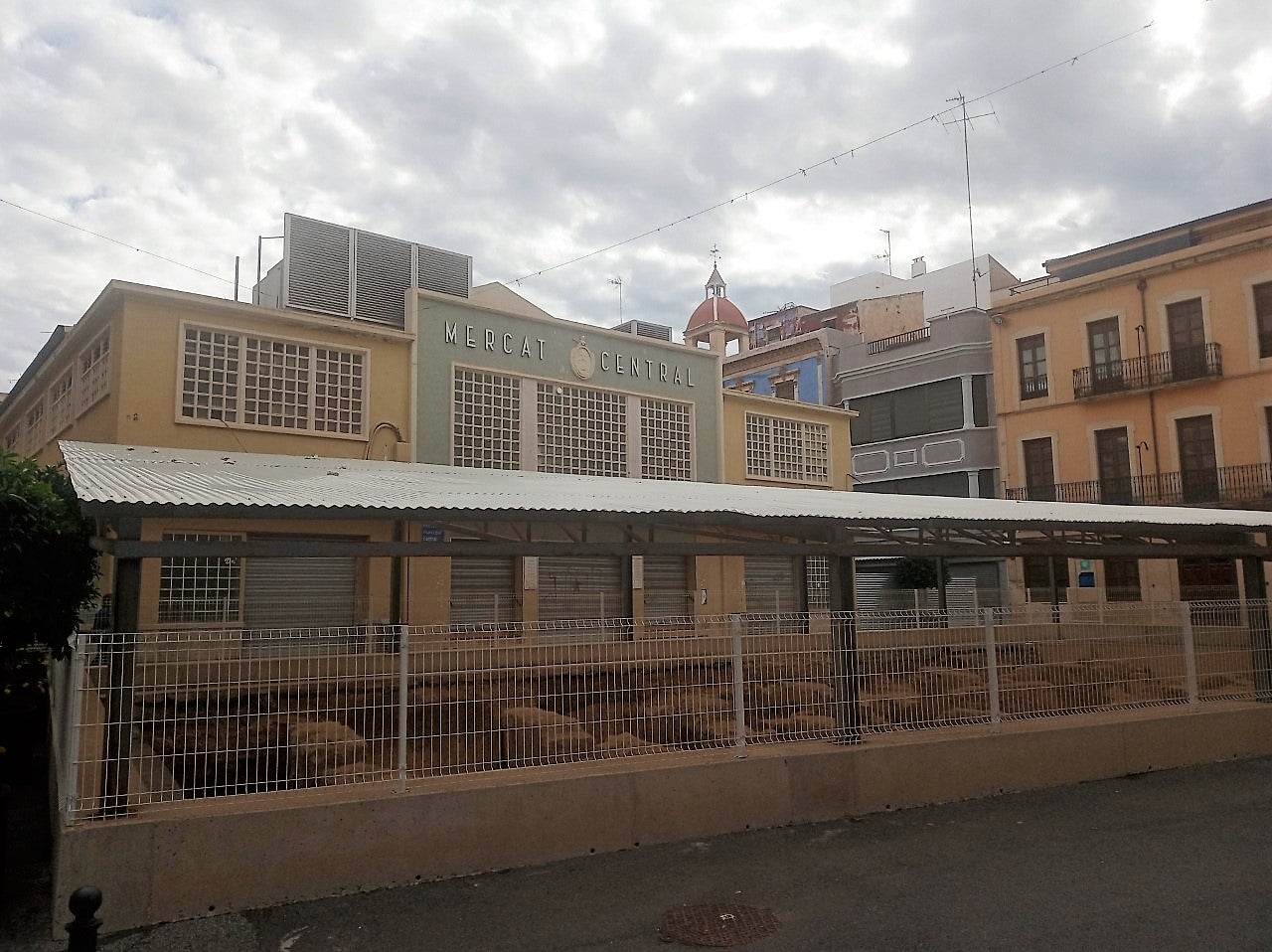 PSOE y Compromís impulsan la resolución del contrato del nuevo Mercado Central de Elche defendiendo que será a coste cero PSOE y Compromís impulsan la resolución del contrato del nuevo Mercado Central de Elche defendiendo que será a coste cero