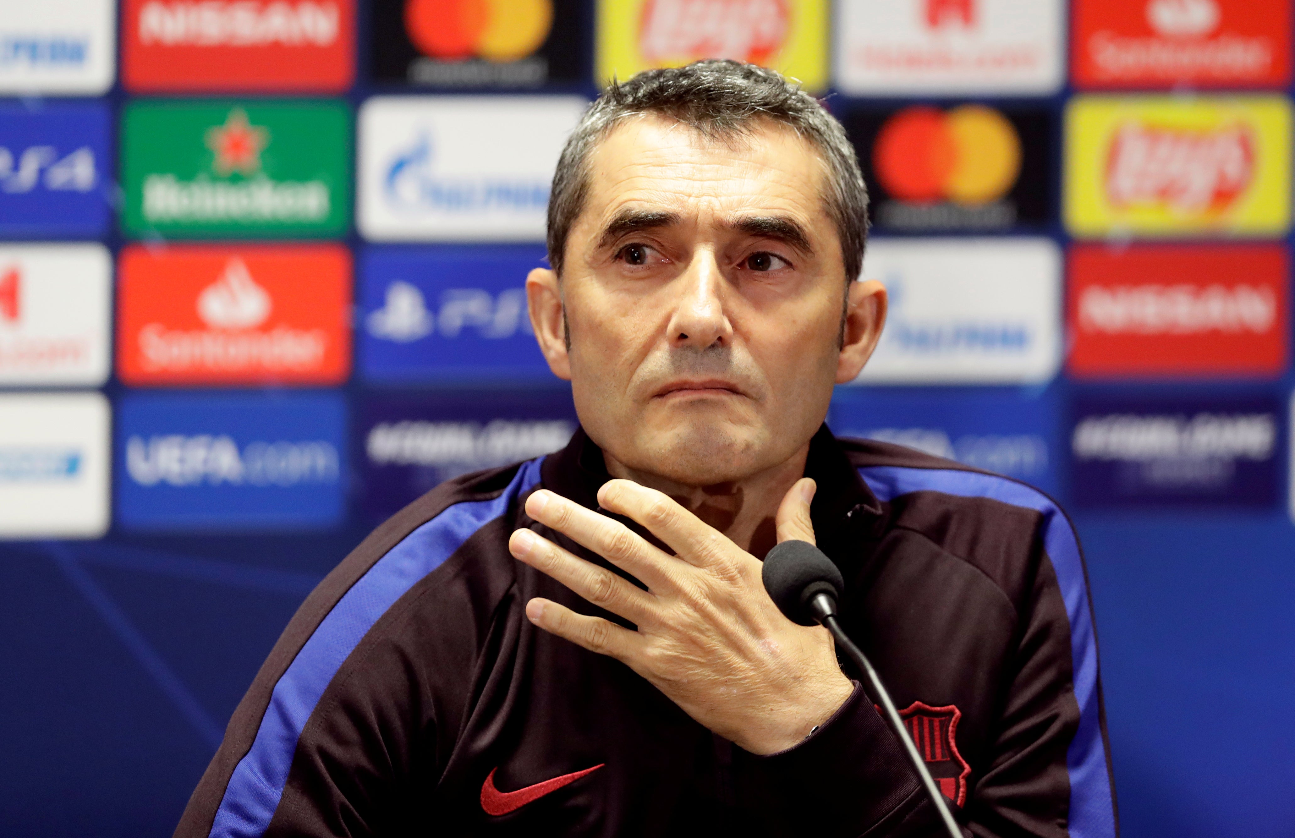 Valverde, sobre los pitos a Griezmann: "A nosotros no nos tiene que influir y a él tampoco" Valverde, sobre los pitos a Griezmann: "A nosotros no nos tiene que influir y a él tampoco"