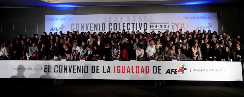 Clubes y sindicatos desbloquean la huelga del fútbol femenino español Clubes y sindicatos desbloquean la huelga del fútbol femenino español