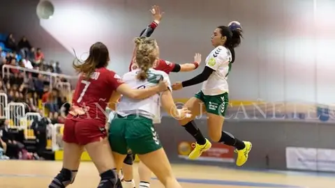 Laura Hernández, jugador del Club Balonmano Elche. BALONMANO