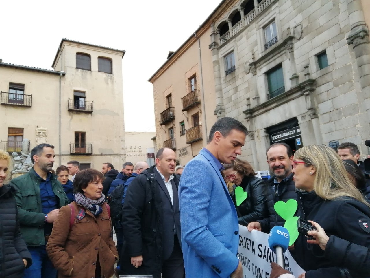 Pedro Sánchez visita a Segovia y reitera que habrá gobierno en diciembre Pedro Sánchez visita a Segovia y reitera que habrá gobierno en diciembre