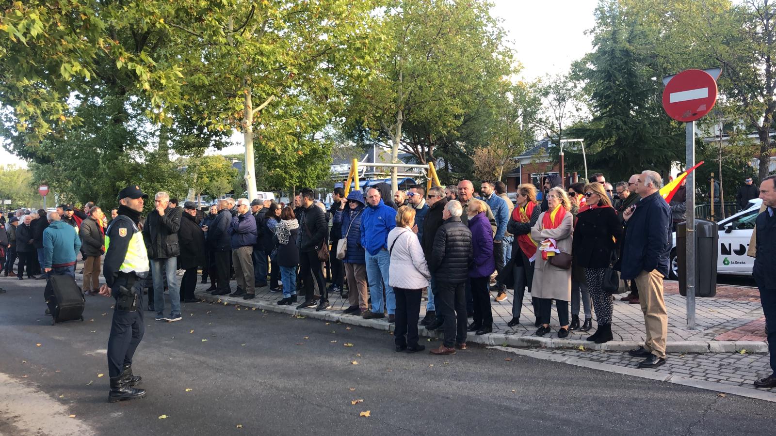 Agredida una periodista en la concentración de apoyo a Franco en Mingorrubio Agredida una periodista en la concentración de apoyo a Franco en Mingorrubio