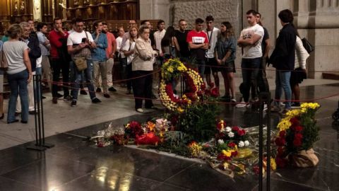 Tumba de Franco en el Valle de los Ca&iacute;dos