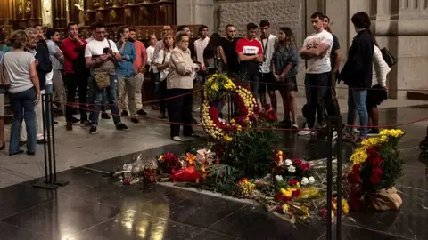 Tumba de Franco en el Valle de los Caídos Tumba de Franco en el Valle de los Caídos