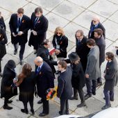 Varios de los familiares de la familia Franco a su llegada al Valle de los Caídos