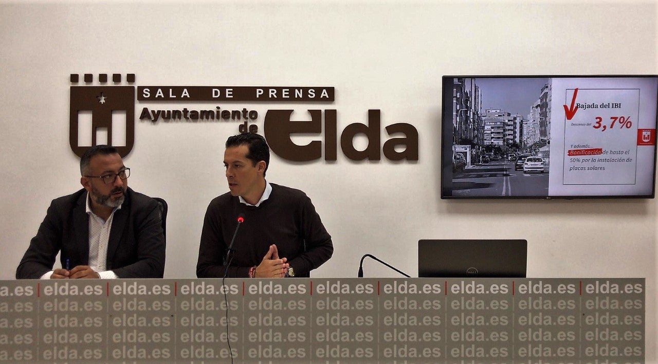 Elda baja el IBI en un 3,7% el próximo año y bonifica el impuesto en hasta un 50% por la instalación de placas solares Elda baja el IBI en un 3,7% el próximo año y bonifica el impuesto en hasta un 50% por la instalación de placas solares