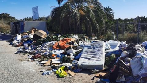 Vertedero incontrolado en Crevillent.