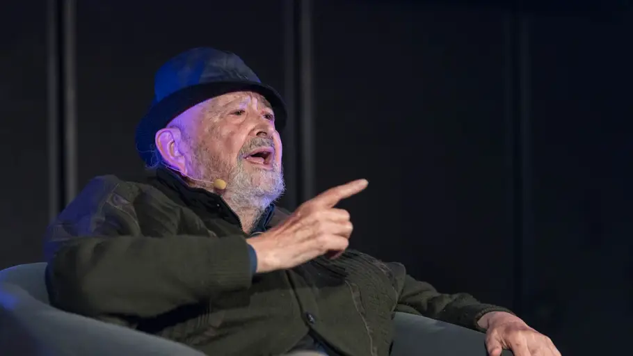 El director Julio Diamante improvisa un tema de jazz en el Festival Ópera Prima de Tudela El cineasta gaditano presenta en el certamen su primera película, 'Los que no fuimos a la guerra'