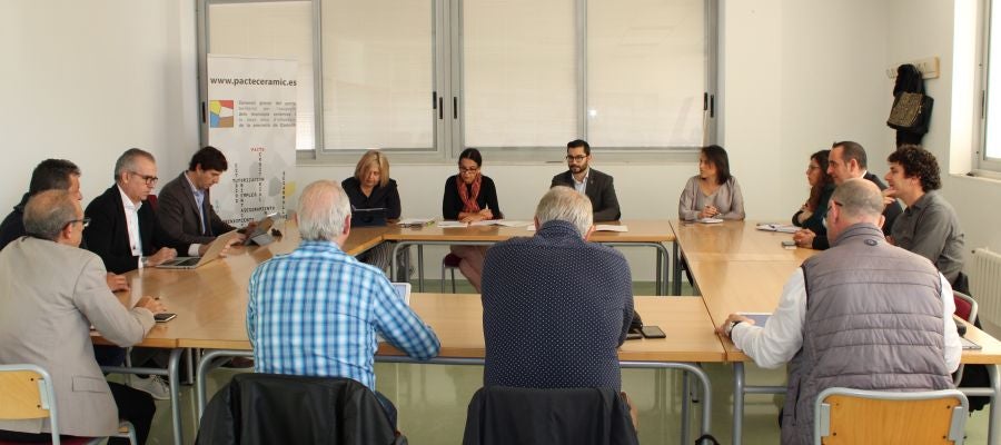 Imagen de la reunión del Pacto de la Cerámica. Imagen de la reunión del Pacto de la Cerámica.