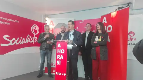 José Manuel Caballero y los candidatos del PSOE al Congreso y al Senado José Manuel Caballero y los candidatos del PSOE al Congreso y al Senado