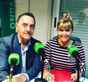 Los candidatos al Congreso y al Senado, Artemi Rallo y Susana Ros, en los micrófonos de Onda Cero Castellón Los candidatos al Congreso y al Senado, Artemi Rallo y Susana Ros, en los micrófonos de Onda Cero Castellón