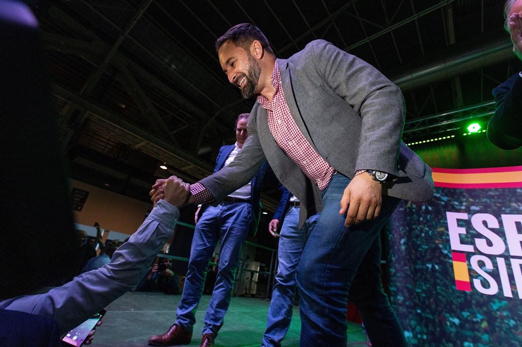 Abascal pide el voto para una "alternativa patriótica": "Vox es la única opción valiente para devolver la libertad a los españoles" Abascal pide el voto para una "alternativa patriótica": "Vox es la única opción valiente para devolver la libertad a los españoles"