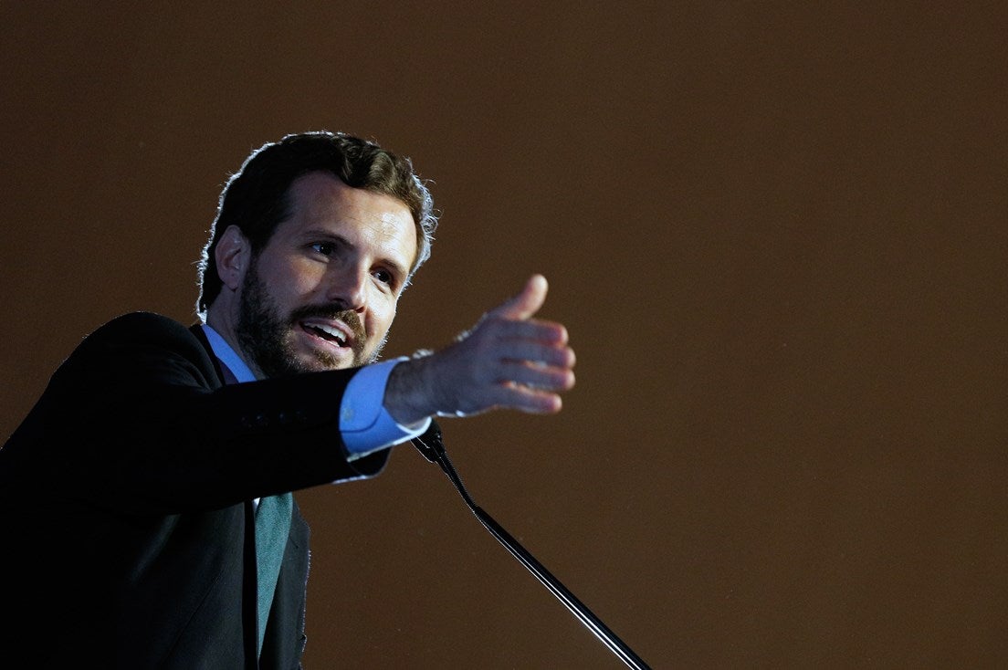 Casado apela al voto patriótico y pide su apoyo a los electores de Vox y Ciudadanos para que no resten a la derecha Casado apela al voto patriótico y pide su apoyo a los electores de Vox y Ciudadanos para que no resten a la derecha