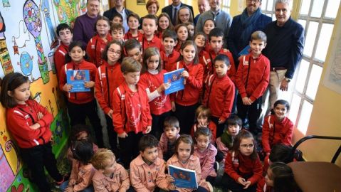 El libro ha sido distribuido entre alumnos del colegio &Aacute;ngel Andrade de Ciudad Real