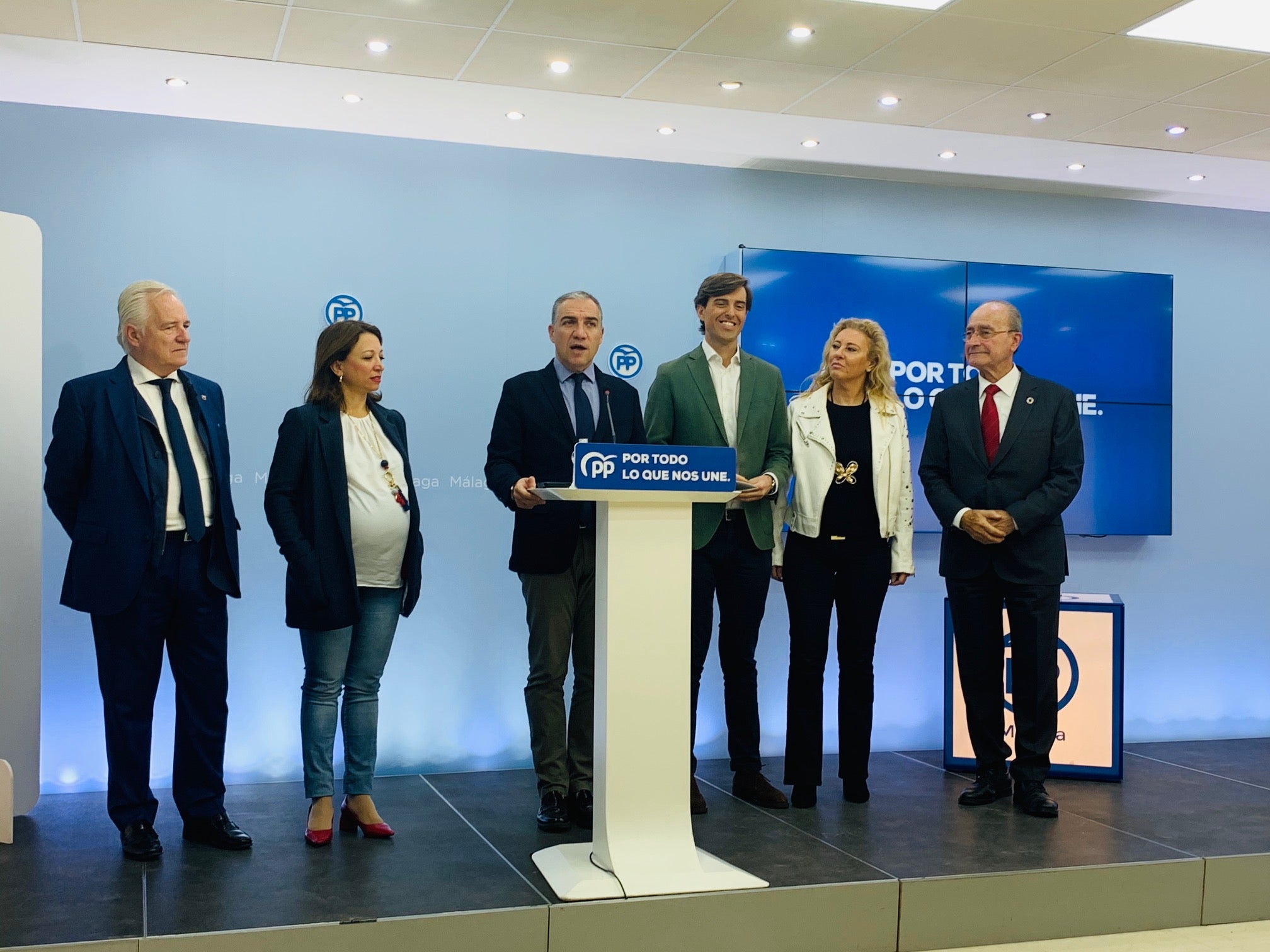 Bendodo tacha de "escándalo" la polémica operación inmobiliaria del PSOE de Málaga, en su sede de calle Ollerías Bendodo tacha de "escándalo" la polémica operación inmobiliaria del PSOE de Málaga, en su sede de calle Ollerías