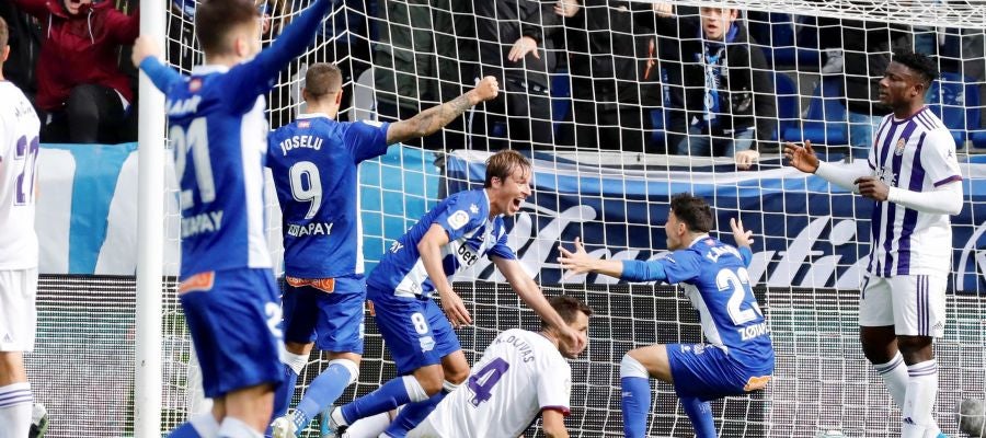 Los jugadores del Alavés celebran un gol Los jugadores del Alavés celebran un gol