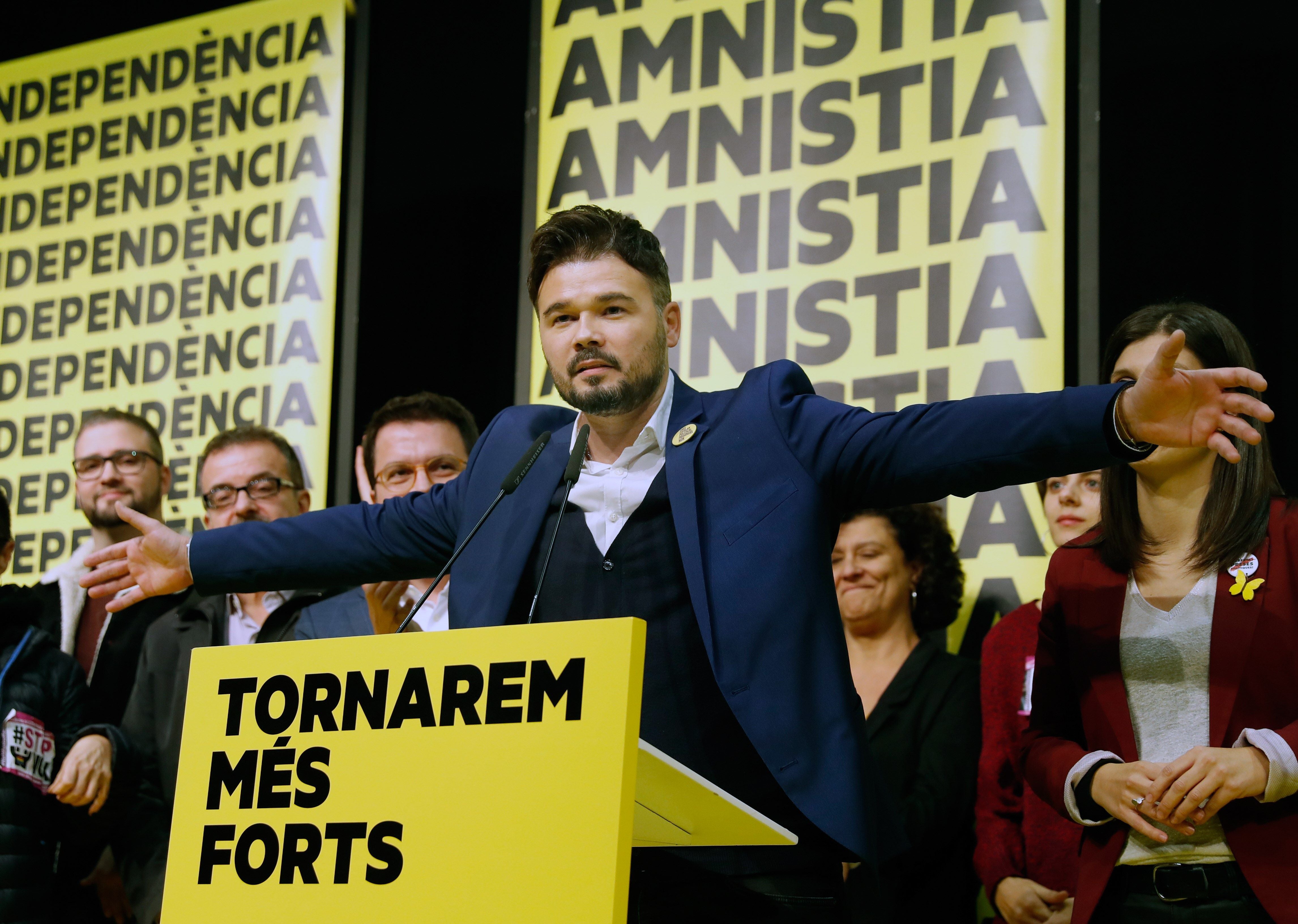 Rufián, sobre el auge de Vox: "Sánchez pasará a la historia como un irresponsable, negligente y ególatra" Rufián, sobre el auge de Vox: "Sánchez pasará a la historia como un irresponsable, negligente y ególatra"