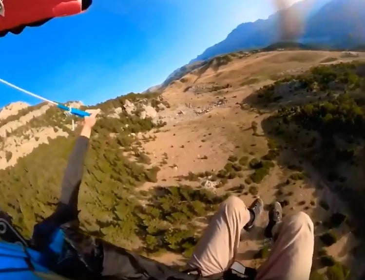 Este domingo, Álex Villar en El Transistor con José Ramón de la Morena: así fue su espectacular salto base en Huesca Este domingo, Álex Villar en El Transistor con José Ramón de la Morena: así fue su espectacular salto base en Huesca