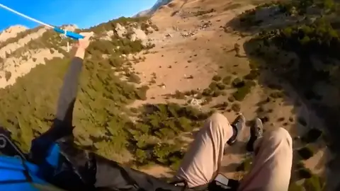 El último y espectacular salto base de Álex Villar El último y espectacular salto base de Álex Villar