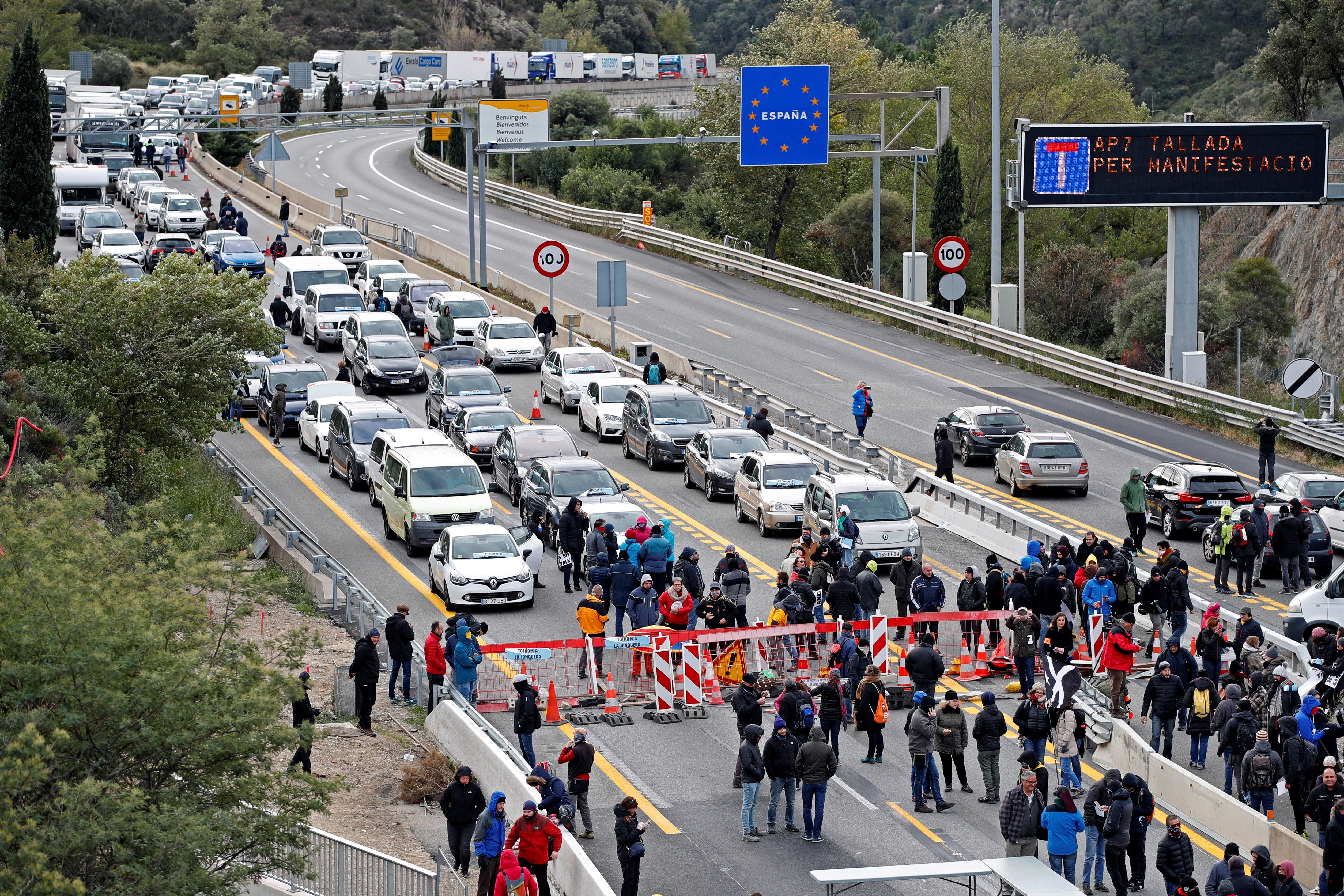 Los CDR cortan la A-2 a la altura de Alcoletge, en Lleida Los CDR cortan la A-2 a la altura de Alcoletge, en Lleida