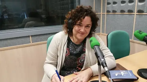 Almudena Gómez Yo de pequeño quiero ser niño