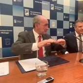 Francisco de la Torre apela a la abstención del PP Francisco de la Torre apela a la abstención del PP