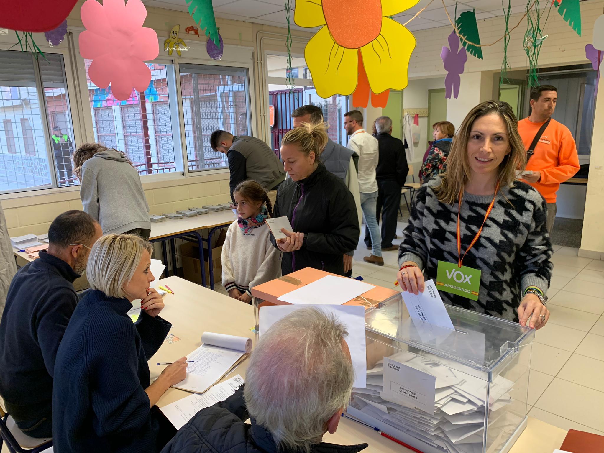 "El gran respaldo de los ilicitanos es un estímulo para seguir trabajando por Elche y por España" "El gran respaldo de los ilicitanos es un estímulo para seguir trabajando por Elche y por España"