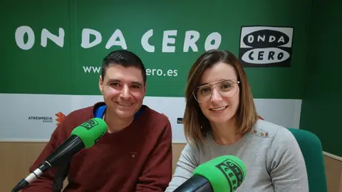 CRISTIAN JONES JUNTO A LETICIA BAEZA, PSICÓLOGA DE ASFEME CRISTIAN JONES JUNTO A LETICIA BAEZA, PSICÓLOGA DE ASFEME