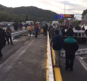 Tsunami Democràtic llama a bloquear la frontera con Francia desde La Jonquera Tsunami Democràtic llama a bloquear la frontera con Francia desde La Jonquera