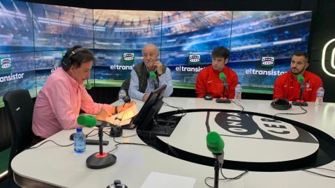 Del Bosque en los estudios centrales de Onda Cero.