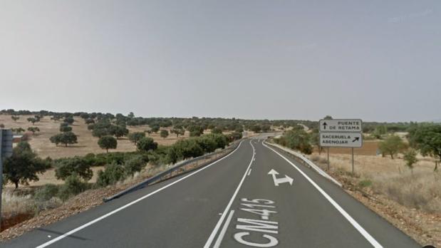 En 2 o 3 días se volverá a abrir al tráfico la carretera de Saceruela que se cerró tras la aparición de un socavón En 2 o 3 días se volverá a abrir al tráfico la carretera de Saceruela que se cerró tras la aparición de un socavón